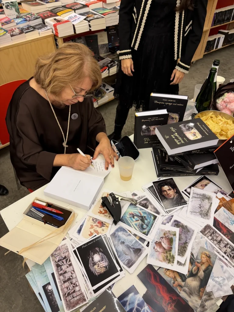 У Парижі відбулася презентація нашої першої книги.